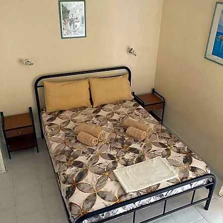 Polyxenis Hotel