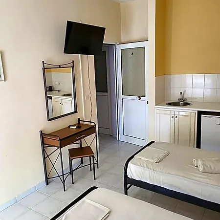 Polyxenis Hotel