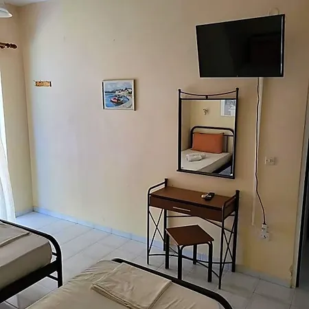 Polyxenis Hotel