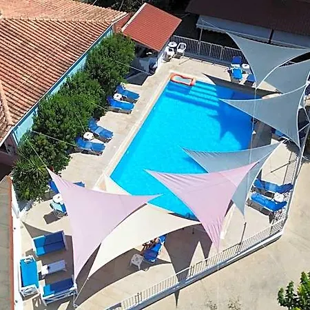 Hotel Polyxenis