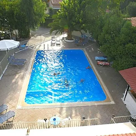 Hotel Polyxenis
