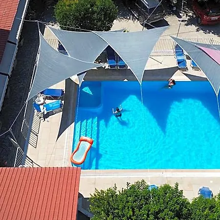 Hotel Polyxenis 3*