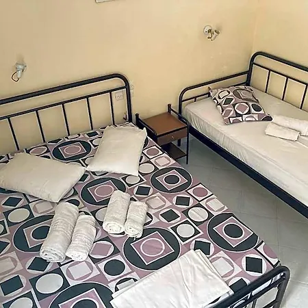 Polyxenis Hotel
