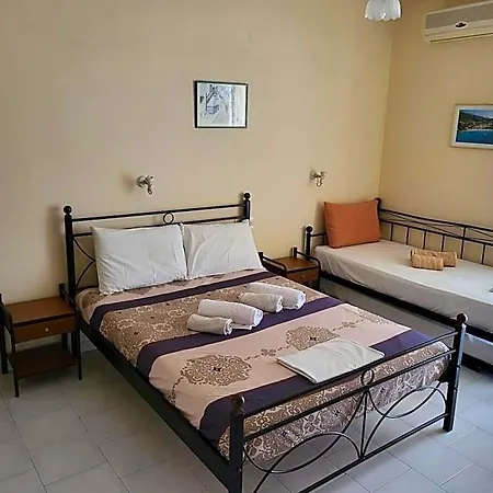 Hotel Polyxenis