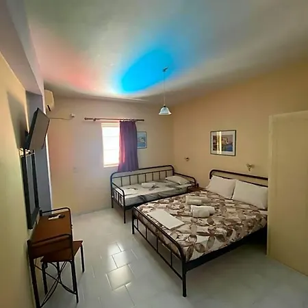 Polyxenis Hotel 3*